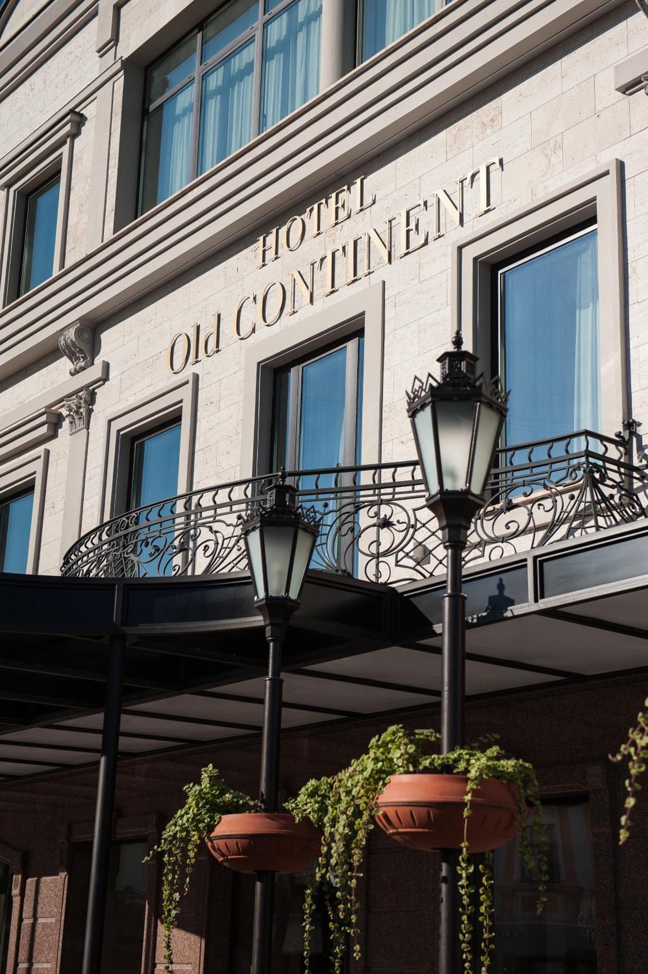Old Continent Hotel Ujhorod Exterior foto